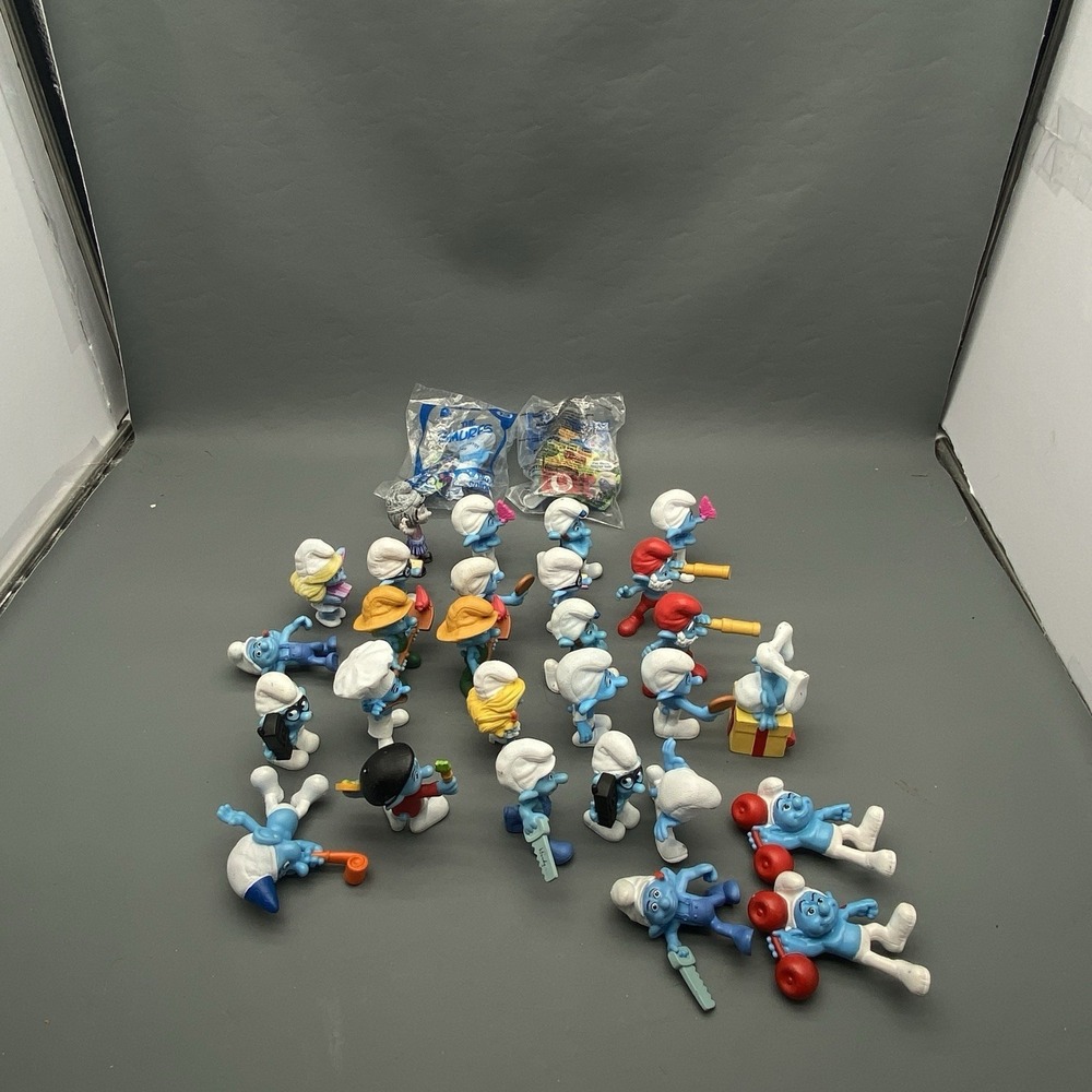 2011-2013 McDonalds Lot Of 31 Smurfs Hefty, Smurfette Figurine Many Duplicates - Picture 7 of 14
